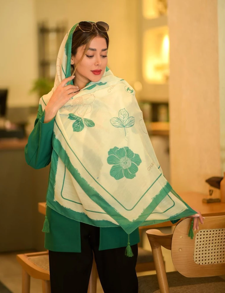 شال نخی منگوله دار کد 10083