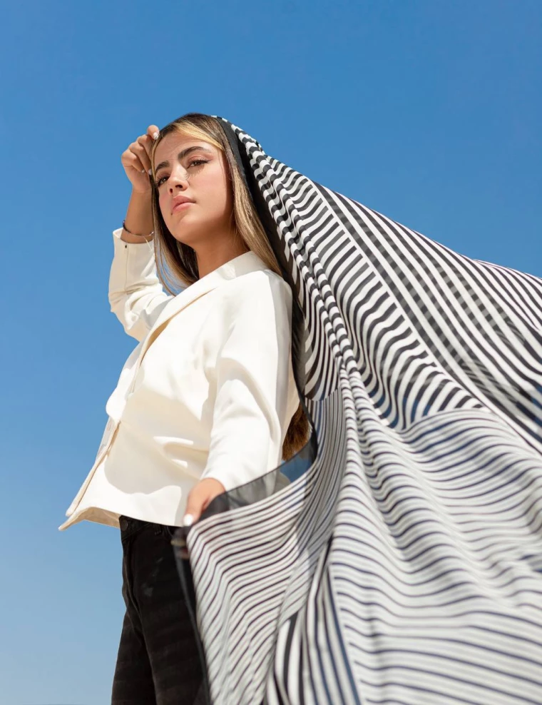 شال حریر کوین منگوله دار کد 8987