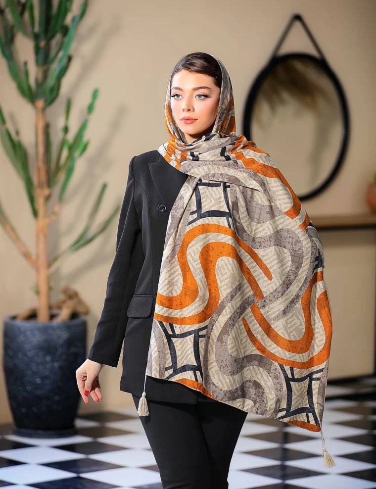 شال نخی منگوله دار کد 8755