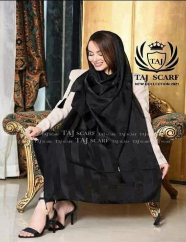 شال نخی مشکی منگوله دار 80345