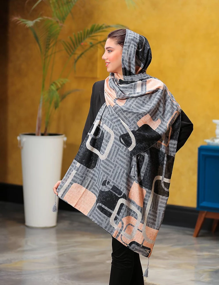شال نخی منگوله دار کد 8969