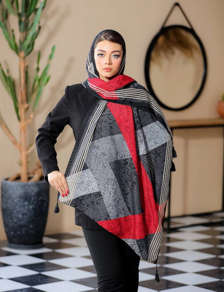 شال نخی منگوله دار کد 8759