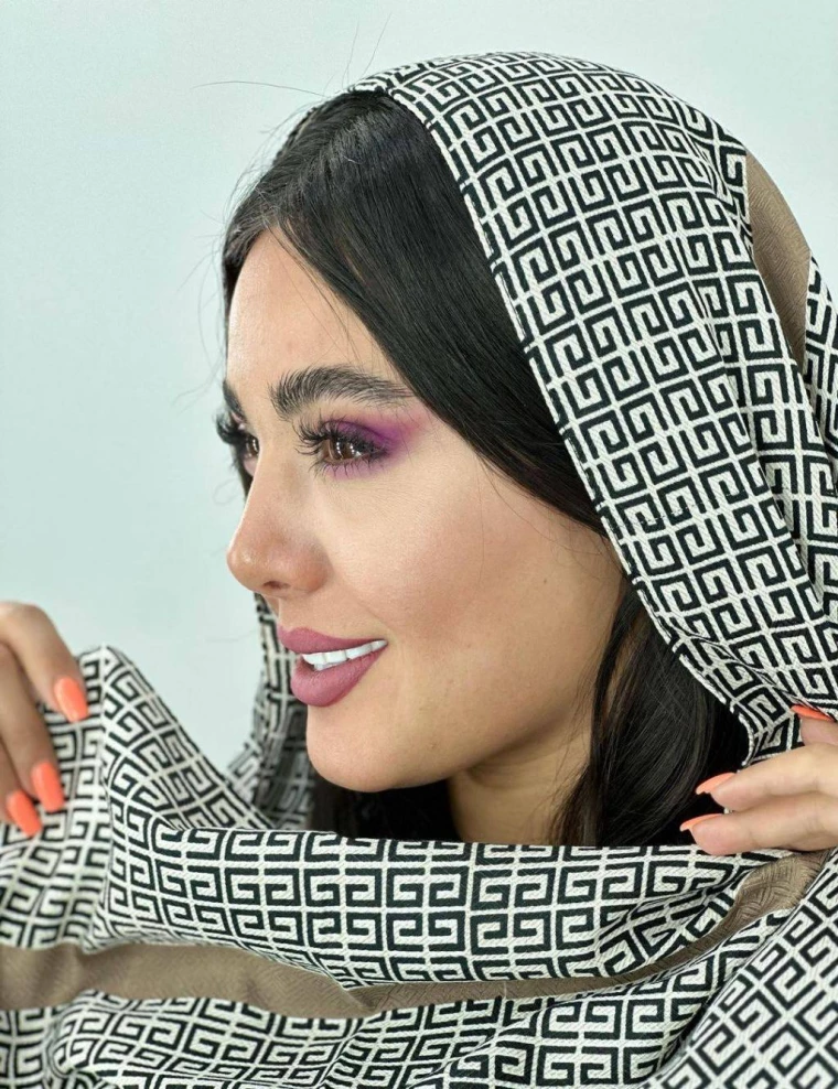 شال نخی ترندمنگوله دار کد 10212