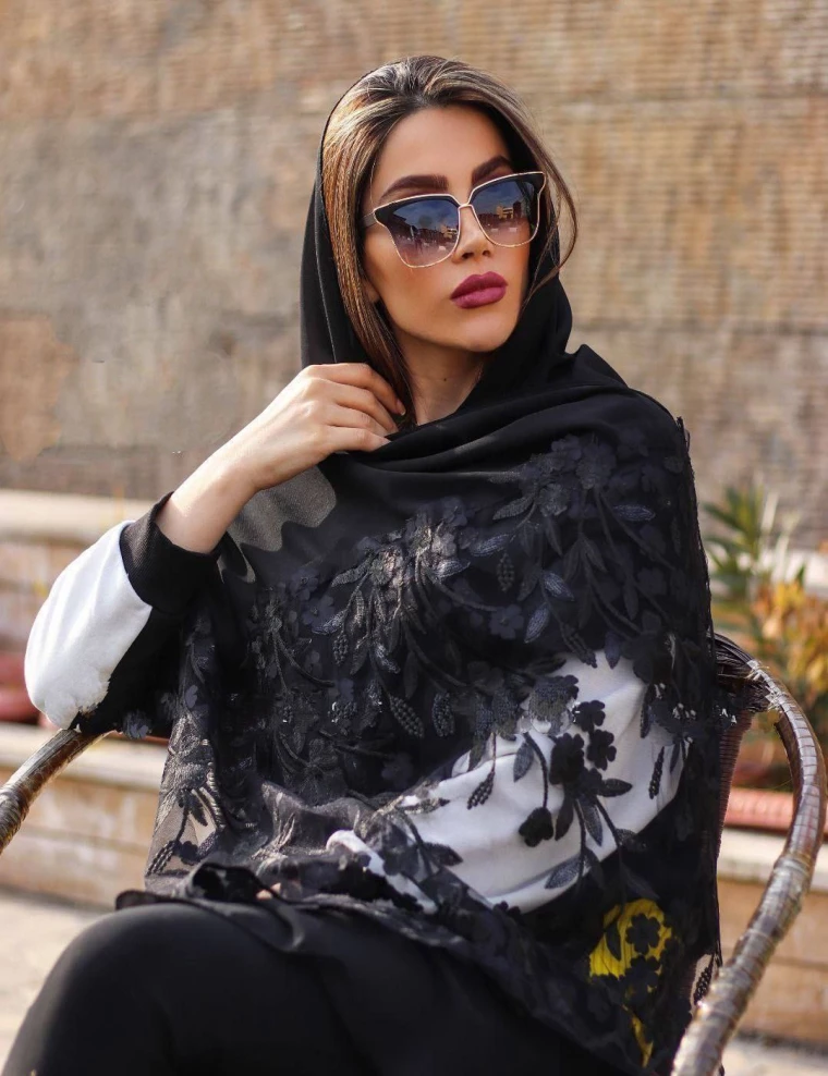شال کرپ حریر دستک دانتل عرض 70 کد 8534