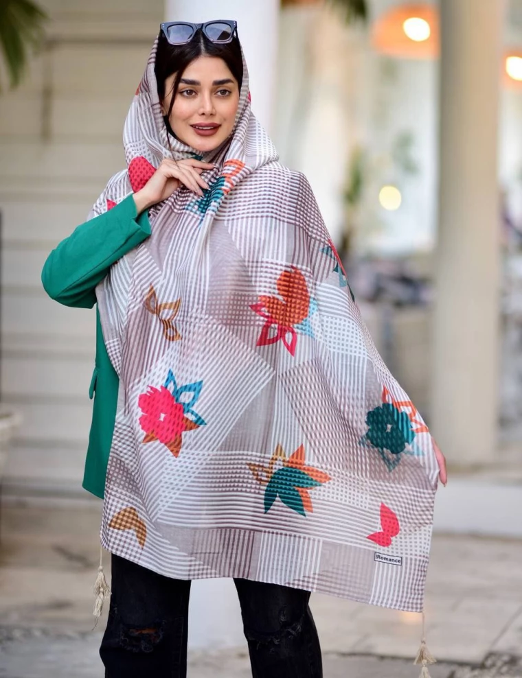 شال نخی منگوله دار کد 8962