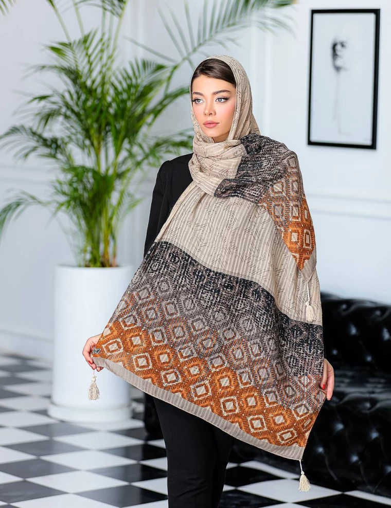 شال نخی منگوله دار کد 8865