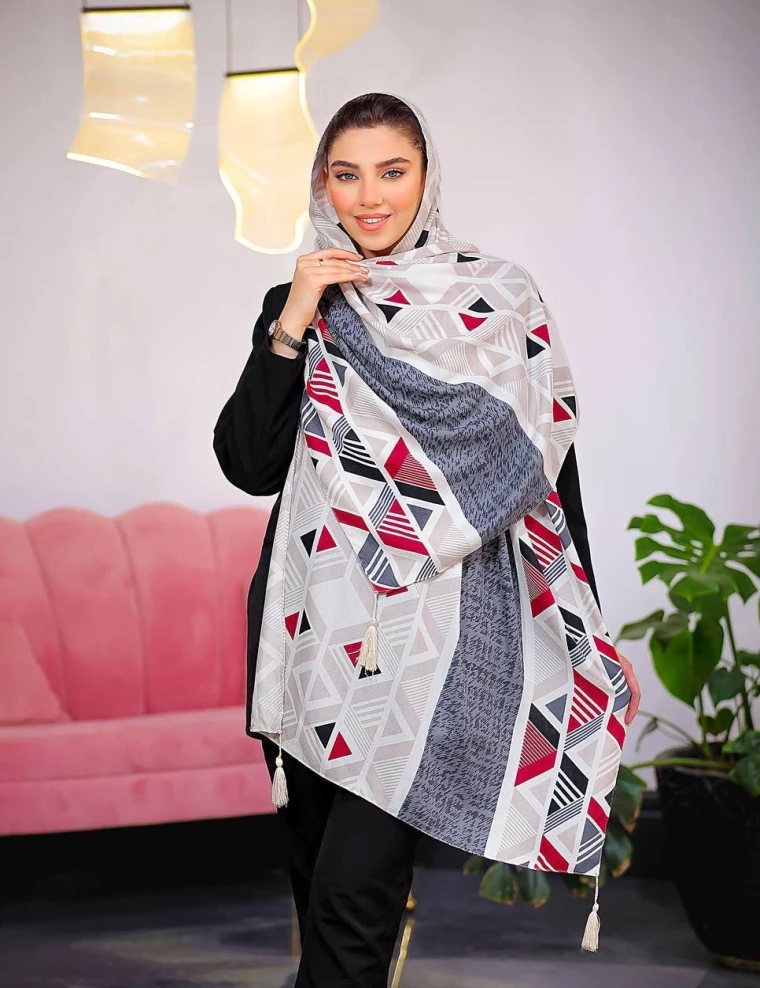 شال نخی منگوله دار کد 8882