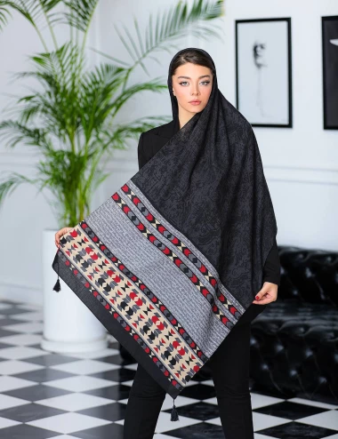 شال نخی منگوله دار کد 8756