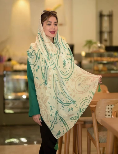 شال نخی منگوله دار کد 10083