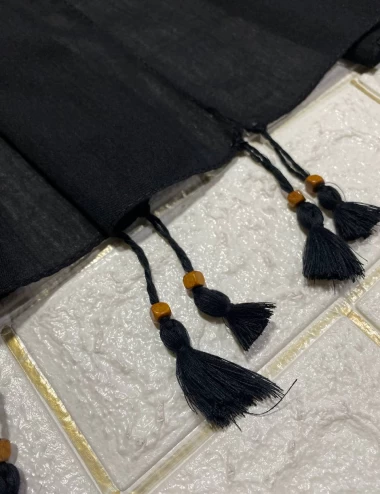 شال نخی منگوله چوبی مشکی عرض 75 کد 8357