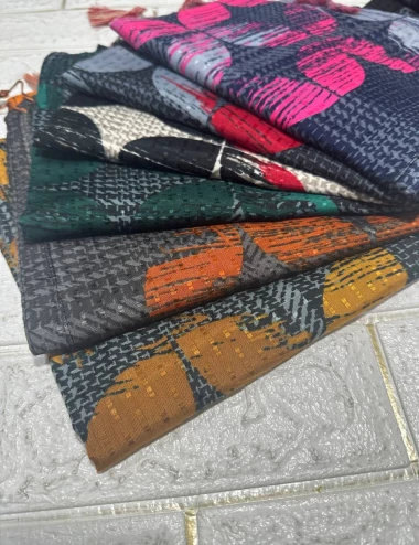 شال نخی منگوله دار کد 10297