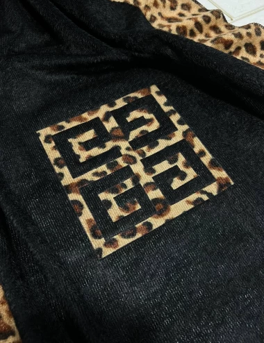 شال مخمل حاشیه پلنگی پوم دار عرض 70 کد 5727