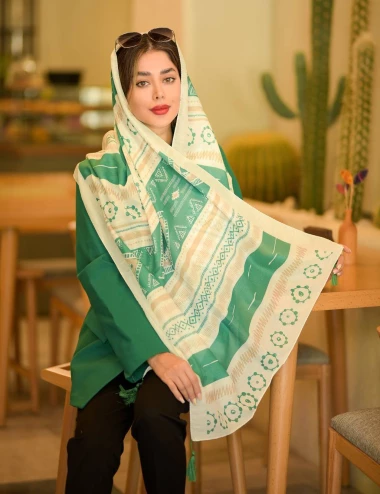 شال نخی منگوله دار کد 10083