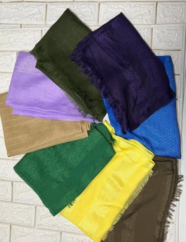 شال نخی حاشیه کریستال کد 8876