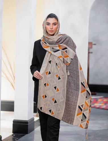 شال نخی منگوله دار کد 8882