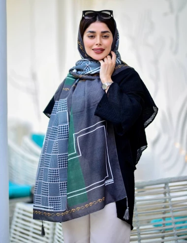 شال نخی منگوله دار کد 8960