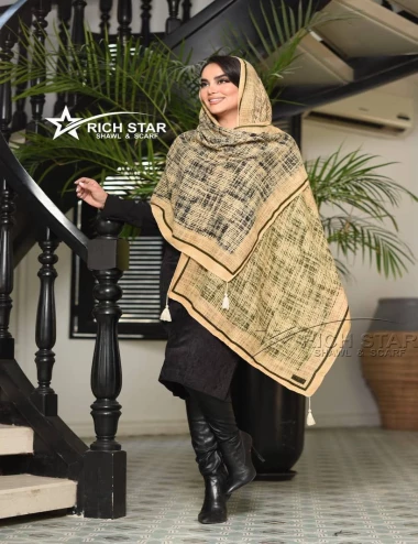 شال پاییزه منگوله دار کد 10395