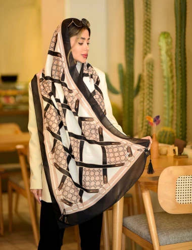 شال نخی منگوله دار کد 10081
