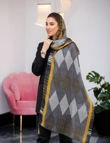 شال نخی منگوله دار کد 8910