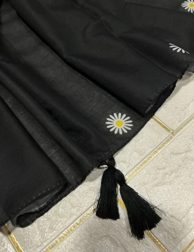شال نخی چاپی بابونه منگوله دار عرض 75 کد 5985