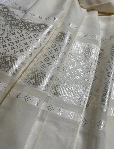 شال حریرنخ مجلسی کرم دستک کریستال عرض 80 کد 5850