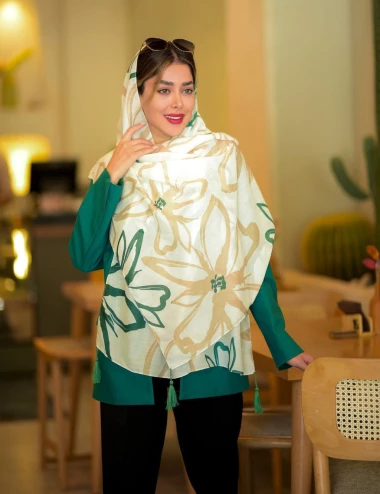 شال نخی منگوله دار کد 10083