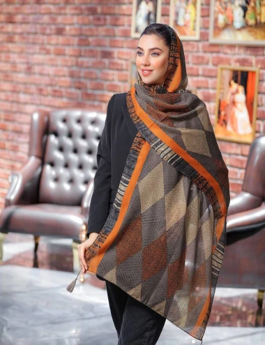 شال نخی منگوله دار کد 8910