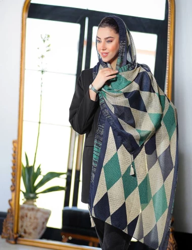 شال نخی منگوله دار کد 8910