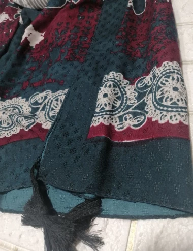 شال نخی منگوله دار کد 8743